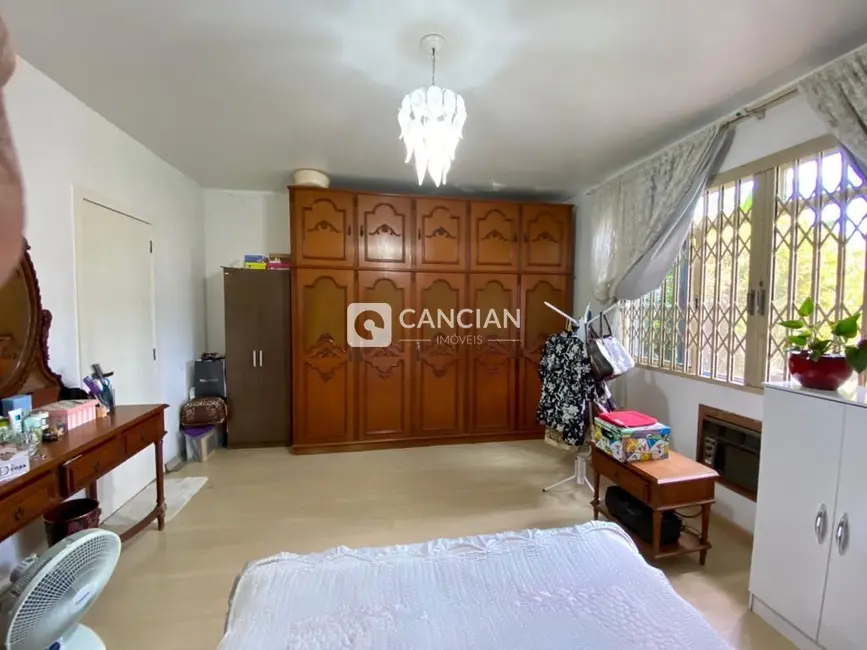 Casa com 6 quartos à venda, 368m2 em Nossa Senhora de Lourdes, Santa Maria - RS - imagem 9 Foto 9 de Casa com 6 quartos à venda, 368m2 em Nossa Senhora de Lourdes, Santa Maria - RS