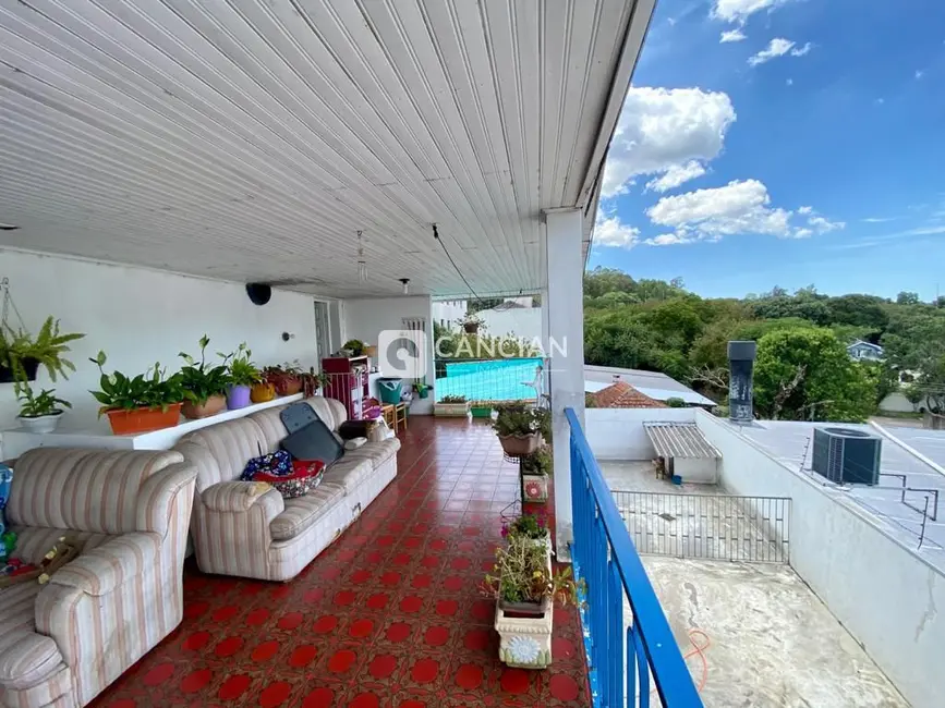 Casa com 6 quartos à venda, 368m2 em Nossa Senhora de Lourdes, Santa Maria - RS - imagem 4 Foto 4 de Casa com 6 quartos à venda, 368m2 em Nossa Senhora de Lourdes, Santa Maria - RS