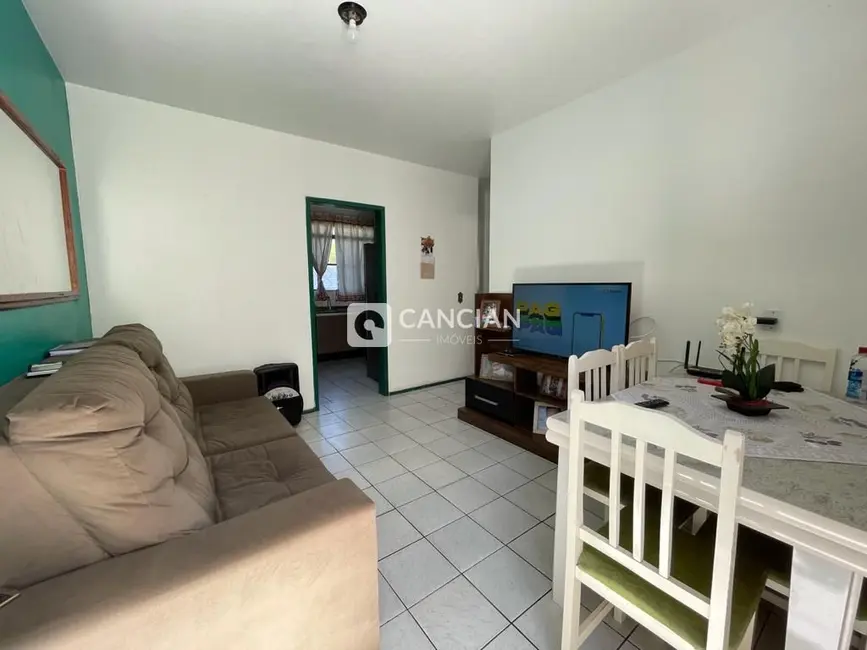 Foto 3 de Apartamento com 3 quartos à venda, 110m2 em Urlândia, Santa Maria - RS