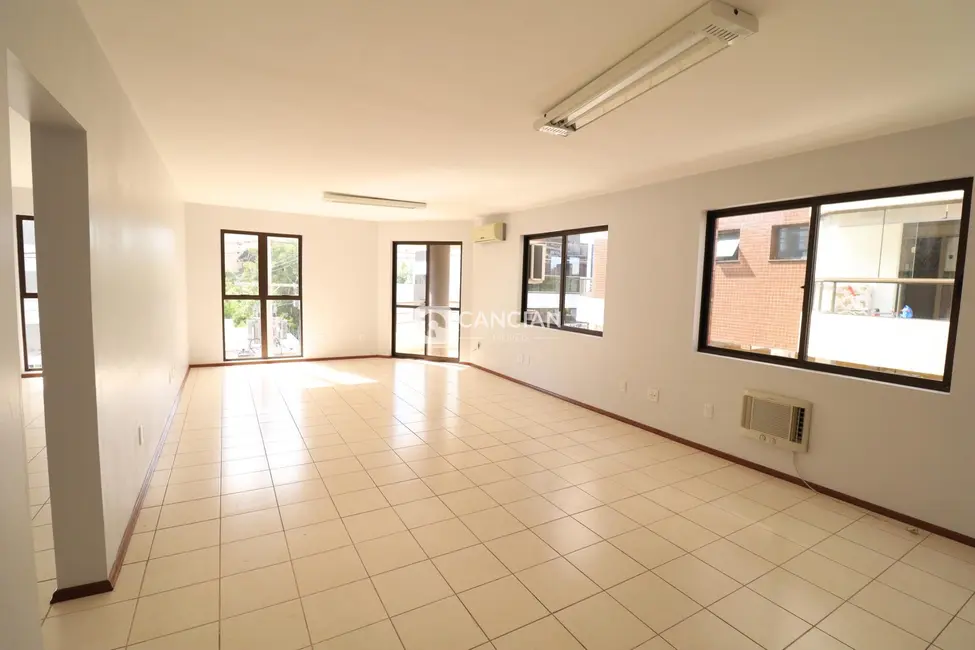 Sala Comercial com 4 quartos para alugar, 190m2 em Nossa Senhora das Dores, Santa Maria - RS - imagem 3 Foto 3 de Sala Comercial com 4 quartos para alugar, 190m2 em Nossa Senhora das Dores, Santa Maria - RS