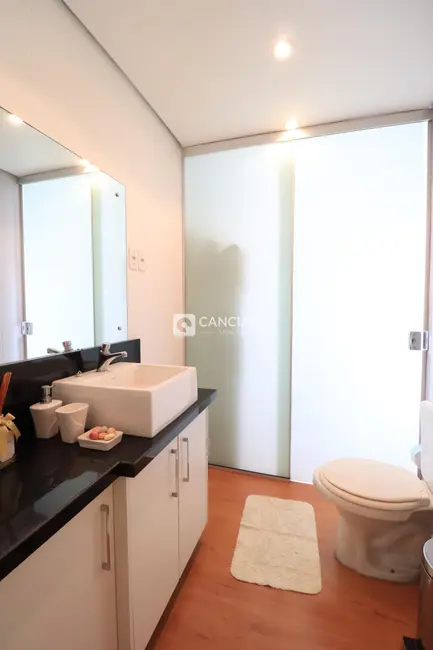 Casa com 3 quartos à venda, 450m2 em Nossa Senhora de Lourdes, Santa Maria - RS - imagem 8 Foto 8 de Casa com 3 quartos à venda, 450m2 em Nossa Senhora de Lourdes, Santa Maria - RS