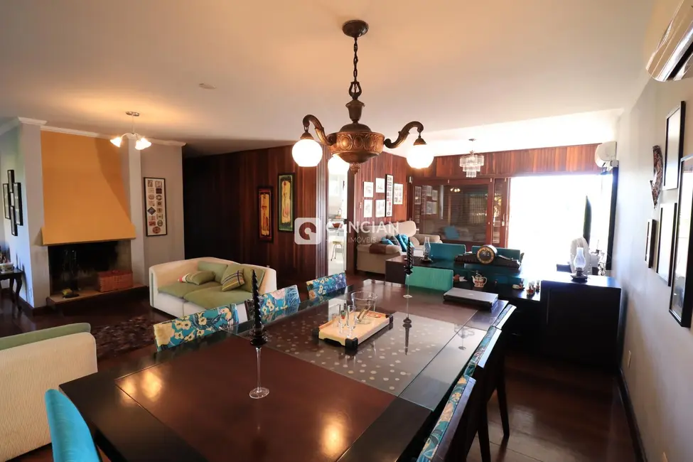 Casa com 3 quartos à venda, 450m2 em Nossa Senhora de Lourdes, Santa Maria - RS - imagem 4 Foto 4 de Casa com 3 quartos à venda, 450m2 em Nossa Senhora de Lourdes, Santa Maria - RS