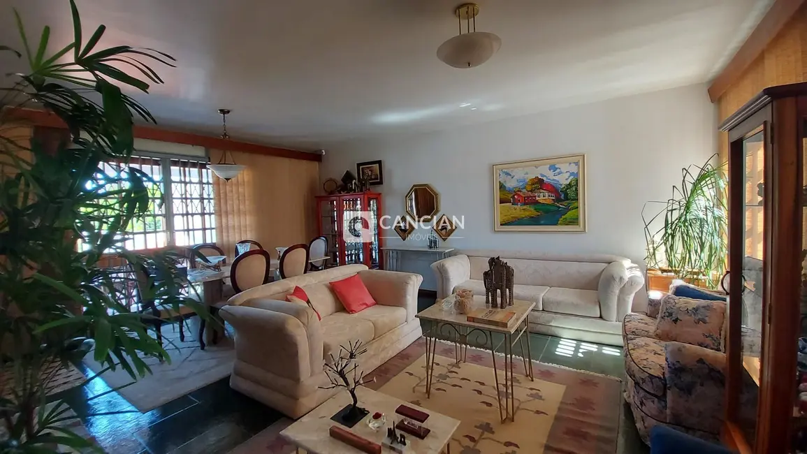 Foto 2 de Casa com 3 quartos à venda, 285m2 em São José, Santa Maria - RS