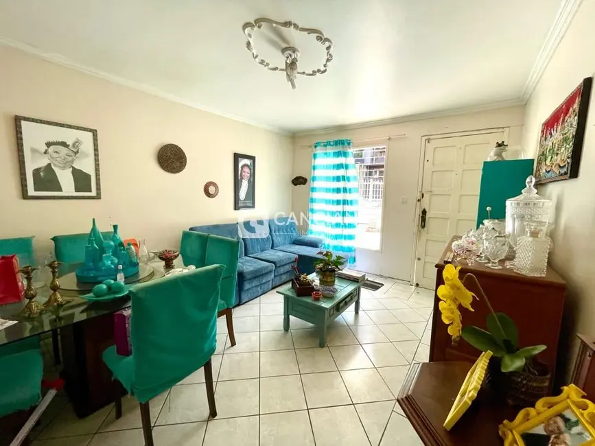 Casa com 4 quartos à venda, 543m2 em Centro, Santa Maria - RS - imagem 3 Foto 3 de Casa com 4 quartos à venda, 543m2 em Centro, Santa Maria - RS