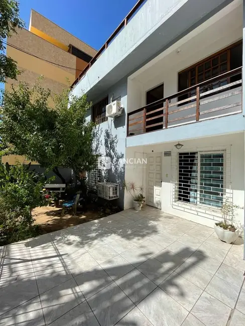 Foto 1 de Casa com 4 quartos à venda, 543m2 em Centro, Santa Maria - RS