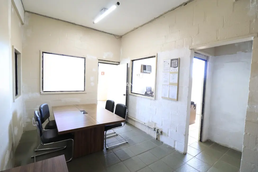 Foto 4 de Sala Comercial com 4 quartos para alugar, 385m2 em Nossa Senhora Medianeira, Santa Maria - RS