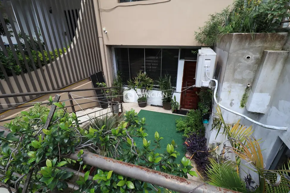 Foto 2 de Prédio Inteiro com 4 quartos à venda, 380m2 em Nossa Senhora de Lourdes, Santa Maria - RS