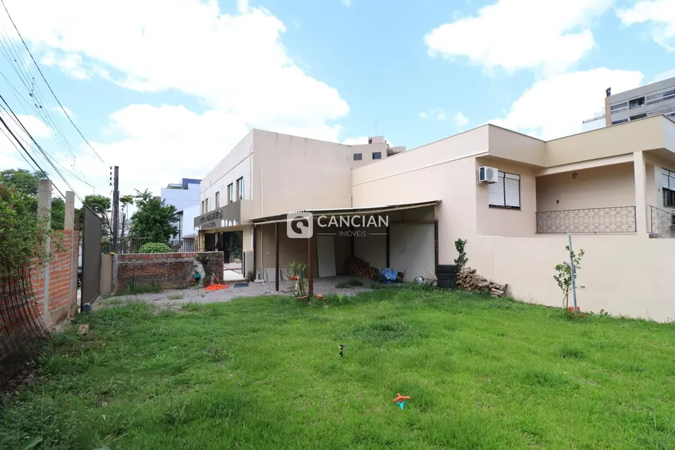 Foto 7 de Prédio Inteiro com 4 quartos à venda, 380m2 em Nossa Senhora de Lourdes, Santa Maria - RS