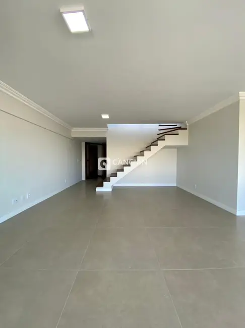 Cobertura com 3 quartos à venda, 253m2 em Centro, Santa Maria - RS - imagem 7 Foto 7 de Cobertura com 3 quartos à venda, 253m2 em Centro, Santa Maria - RS