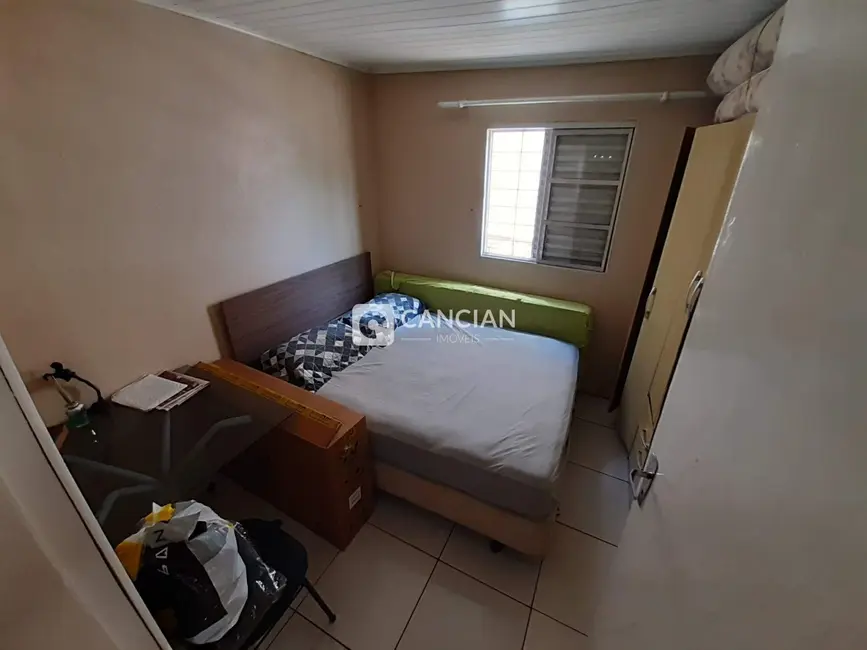 Foto 6 de Casa com 2 quartos à venda, 117m2 em Menino Jesus, Santa Maria - RS