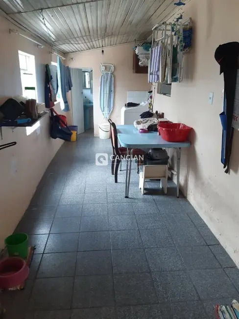 Foto 9 de Casa com 2 quartos à venda, 117m2 em Menino Jesus, Santa Maria - RS