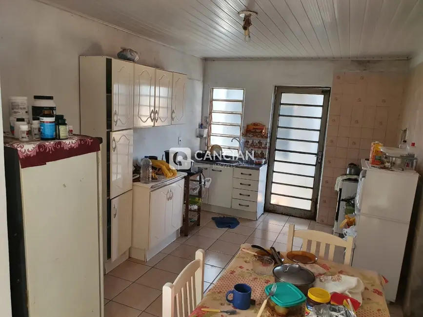 Casa com 3 quartos à venda, 122m2 em Tancredo Neves, Santa Maria - RS - imagem 5 Foto 5 de Casa com 3 quartos à venda, 122m2 em Tancredo Neves, Santa Maria - RS