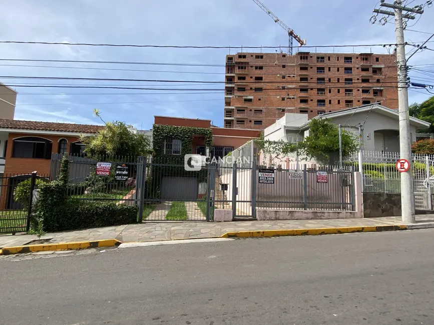 Foto 1 de Casa com 4 quartos à venda, 212m2 em Centro, Santa Maria - RS