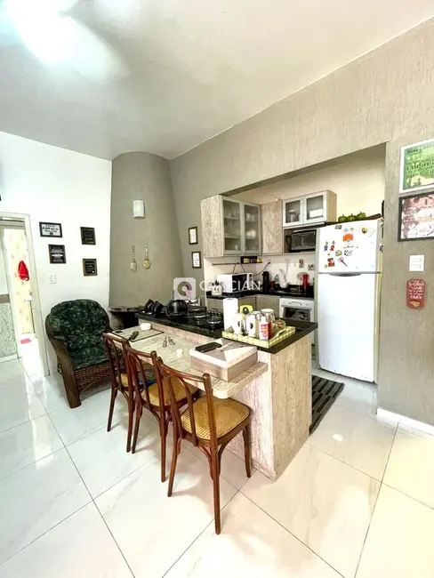 Casa com 4 quartos à venda, 212m2 em Centro, Santa Maria - RS - imagem 5 Foto 5 de Casa com 4 quartos à venda, 212m2 em Centro, Santa Maria - RS