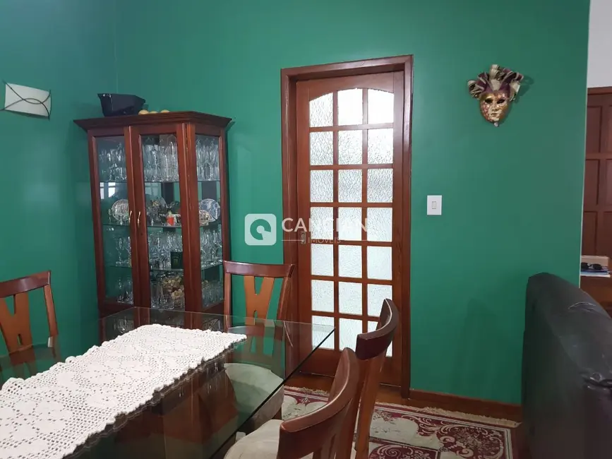 Foto 5 de Apartamento com 3 quartos à venda, 176m2 em Nossa Senhora de Fátima, Santa Maria - RS