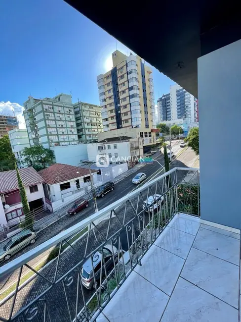Foto 5 de Apartamento com 2 quartos à venda, 79m2 em Nossa Senhora de Lourdes, Santa Maria - RS