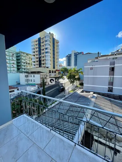 Foto 6 de Apartamento com 2 quartos à venda, 79m2 em Nossa Senhora de Lourdes, Santa Maria - RS