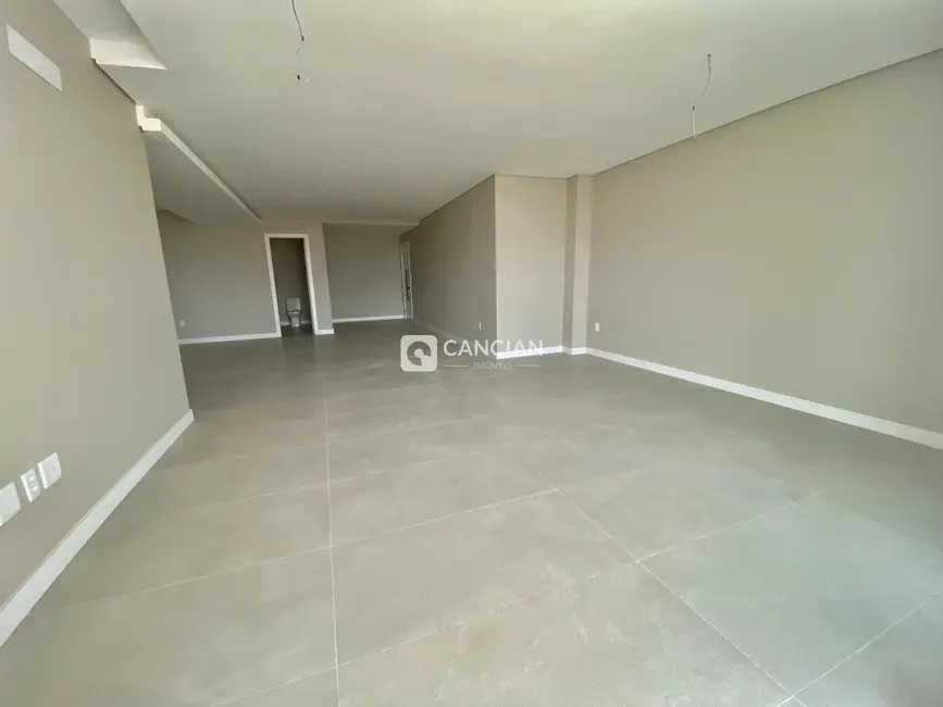 Foto 1 de Apartamento com 3 quartos à venda, 179m2 em Centro, Santa Maria - RS