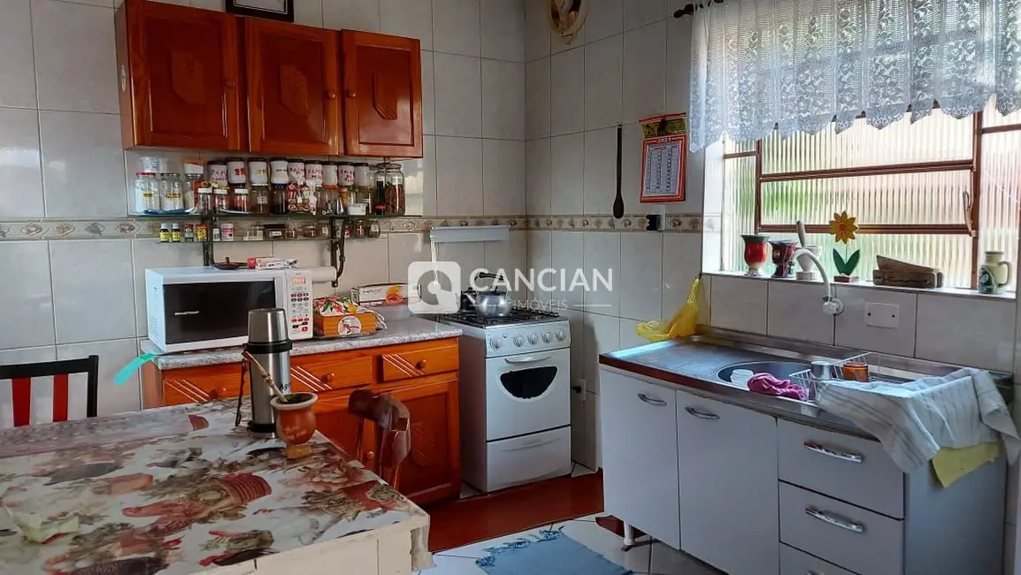 Casa com 2 quartos à venda, 150m2 em Nossa Senhora do Rosário, Santa Maria - RS - imagem 4 Foto 4 de Casa com 2 quartos à venda, 150m2 em Nossa Senhora do Rosário, Santa Maria - RS