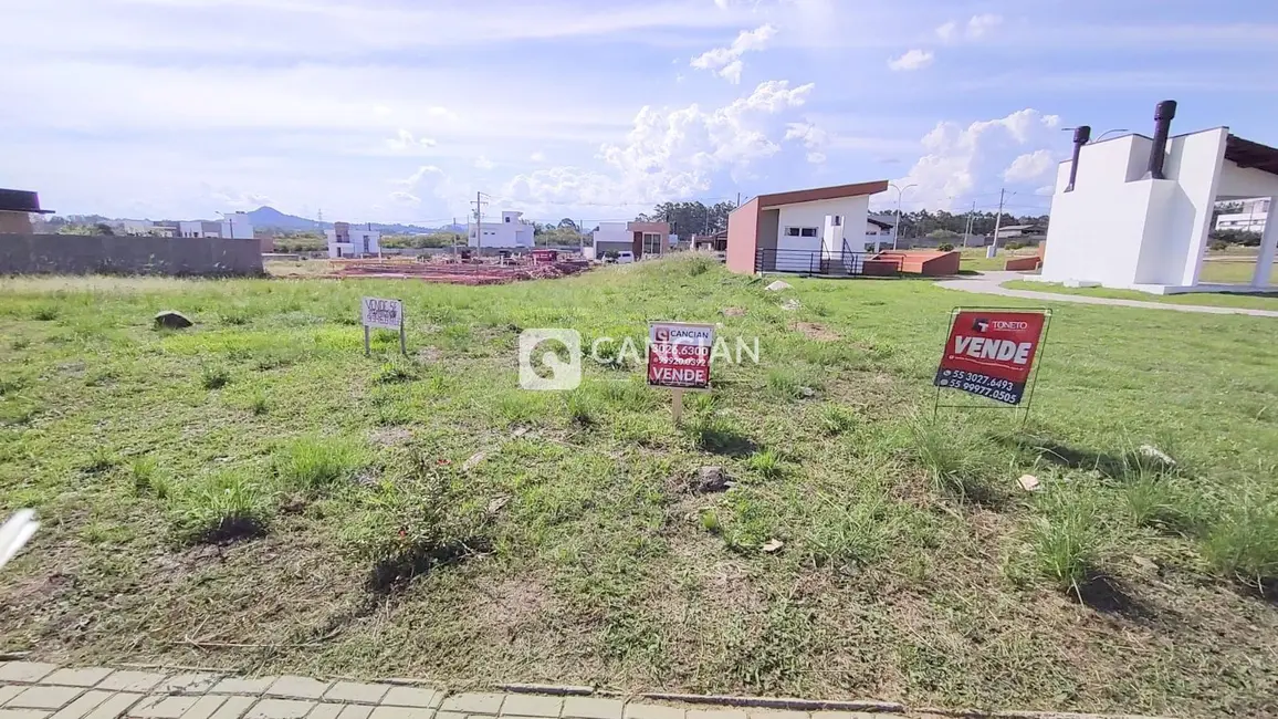 Foto 1 de Terreno / Lote à venda, 544m2 em Camobi, Santa Maria - RS