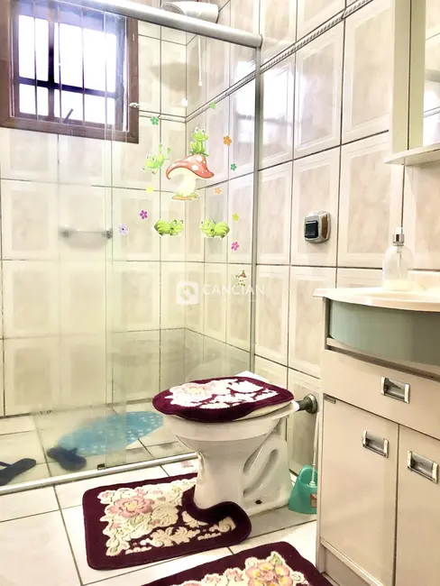 Casa com 5 quartos à venda, 140m2 em Pé de Plátano, Santa Maria - RS - imagem 7 Foto 7 de Casa com 5 quartos à venda, 140m2 em Pé de Plátano, Santa Maria - RS