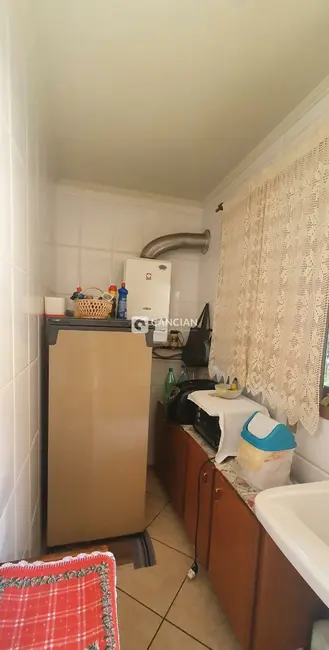 Casa com 4 quartos à venda, 161m2 em São José, Santa Maria - RS - imagem 7 Foto 7 de Casa com 4 quartos à venda, 161m2 em São José, Santa Maria - RS