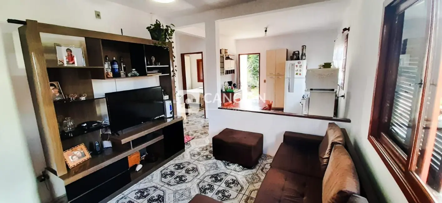 Casa com 2 quartos à venda, 70m2 em Pinheiro Machado, Santa Maria - RS - imagem 3 Foto 3 de Casa com 2 quartos à venda, 70m2 em Pinheiro Machado, Santa Maria - RS