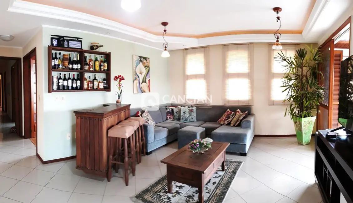 Foto 4 de Apartamento com 3 quartos à venda, 226m2 em Nossa Senhora Medianeira, Santa Maria - RS