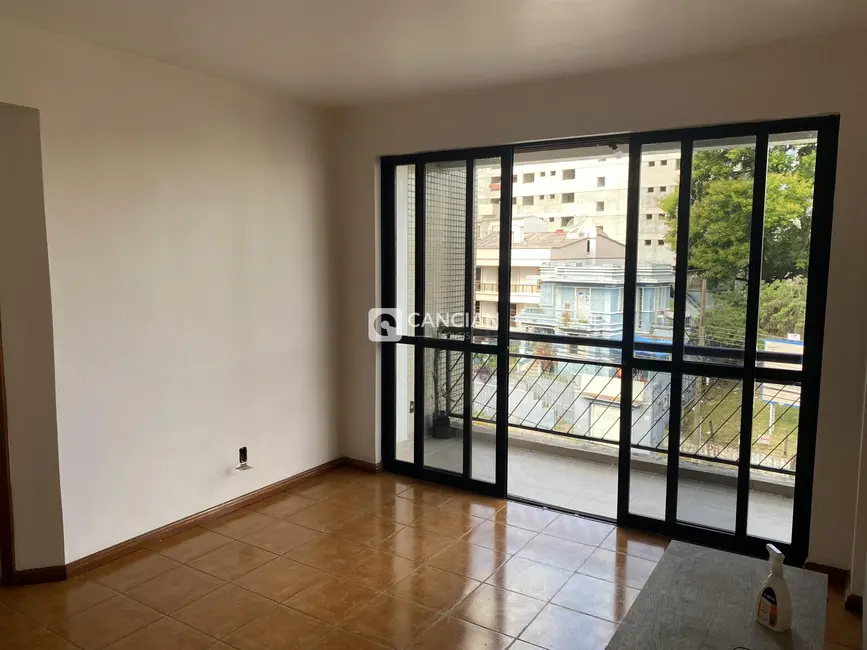 Foto 2 de Apartamento com 2 quartos à venda, 81m2 em Centro, Santa Maria - RS