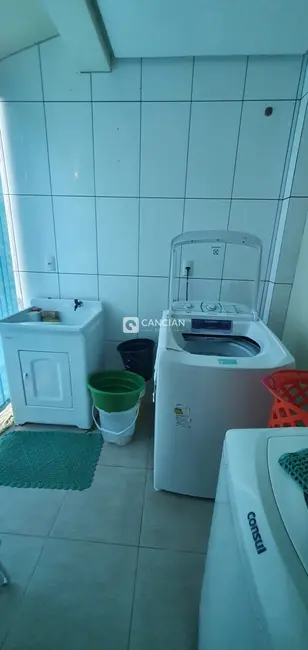 Casa com 4 quartos à venda, 224m2 em Pé de Plátano, Santa Maria - RS - imagem 6 Foto 6 de Casa com 4 quartos à venda, 224m2 em Pé de Plátano, Santa Maria - RS