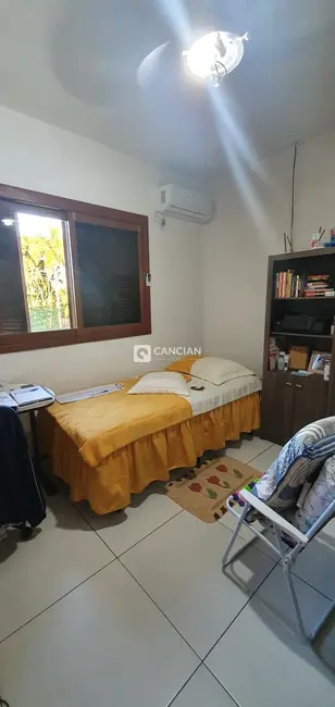 Casa com 4 quartos à venda, 224m2 em Pé de Plátano, Santa Maria - RS - imagem 9 Foto 9 de Casa com 4 quartos à venda, 224m2 em Pé de Plátano, Santa Maria - RS