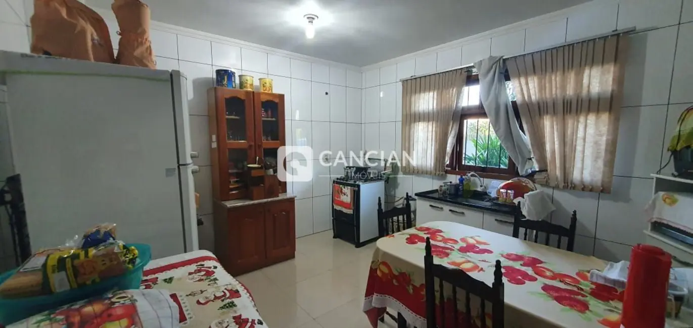 Casa com 4 quartos à venda, 224m2 em Pé de Plátano, Santa Maria - RS - imagem 5 Foto 5 de Casa com 4 quartos à venda, 224m2 em Pé de Plátano, Santa Maria - RS