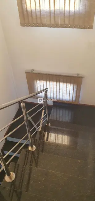 Casa com 4 quartos à venda, 224m2 em Pé de Plátano, Santa Maria - RS - imagem 7 Foto 7 de Casa com 4 quartos à venda, 224m2 em Pé de Plátano, Santa Maria - RS