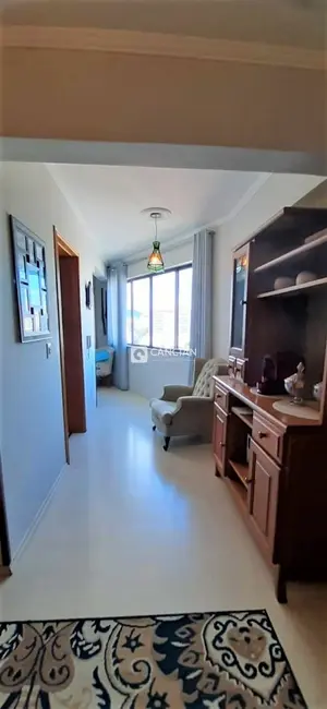 Apartamento com 3 quartos à venda, 116m2 em Centro, Santa Maria - RS - imagem 6 Foto 6 de Apartamento com 3 quartos à venda, 116m2 em Centro, Santa Maria - RS