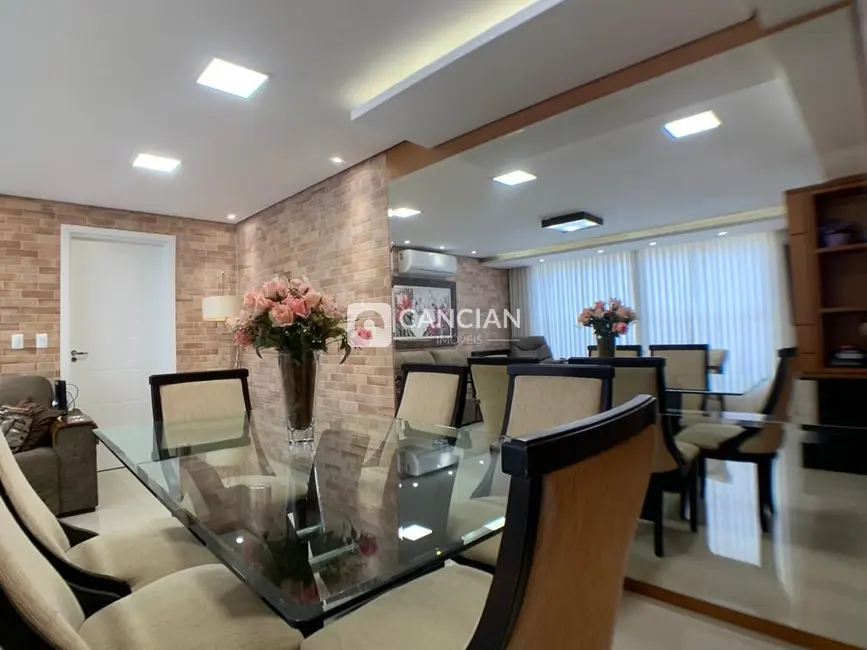 Foto 6 de Apartamento com 3 quartos à venda, 212m2 em Nossa Senhora de Lourdes, Santa Maria - RS