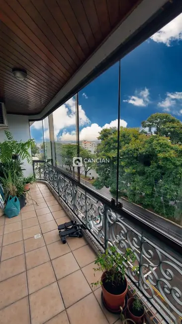 Foto 2 de Apartamento com 3 quartos à venda, 146m2 em Nossa Senhora Medianeira, Santa Maria - RS