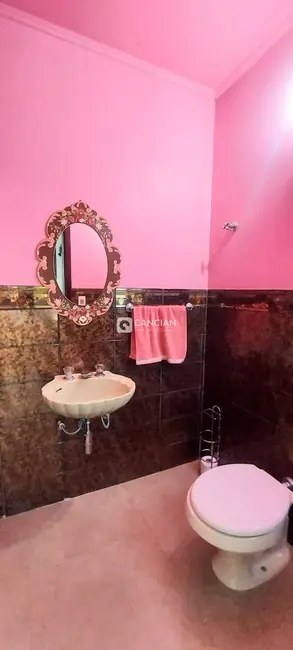 Casa com 5 quartos para alugar, 311m2 em Nossa Senhora de Lourdes, Santa Maria - RS - imagem 6 Foto 6 de Casa com 5 quartos para alugar, 311m2 em Nossa Senhora de Lourdes, Santa Maria - RS