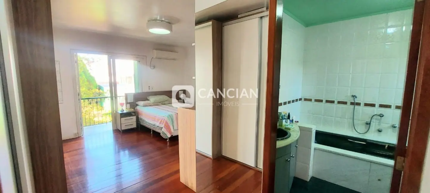 Casa com 5 quartos para alugar, 311m2 em Nossa Senhora de Lourdes, Santa Maria - RS - imagem 9 Foto 9 de Casa com 5 quartos para alugar, 311m2 em Nossa Senhora de Lourdes, Santa Maria - RS