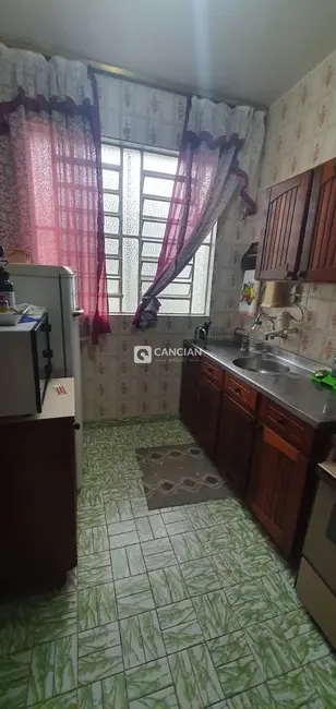 Casa com 3 quartos à venda, 204m2 em Camobi, Santa Maria - RS - imagem 7 Foto 7 de Casa com 3 quartos à venda, 204m2 em Camobi, Santa Maria - RS