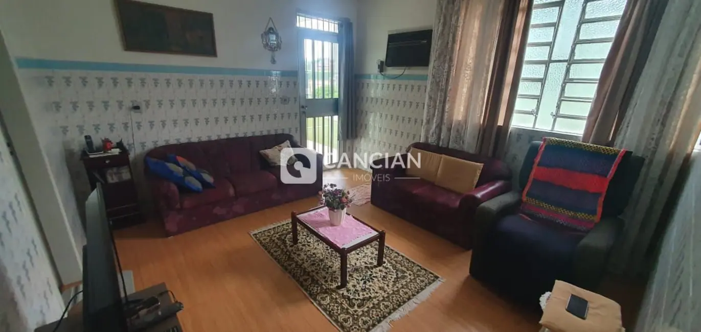 Casa com 3 quartos à venda, 204m2 em Camobi, Santa Maria - RS - imagem 6 Foto 6 de Casa com 3 quartos à venda, 204m2 em Camobi, Santa Maria - RS