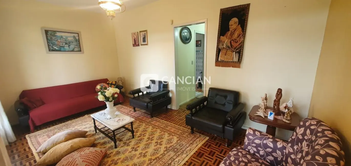 Casa com 3 quartos à venda, 204m2 em Camobi, Santa Maria - RS - imagem 3 Foto 3 de Casa com 3 quartos à venda, 204m2 em Camobi, Santa Maria - RS