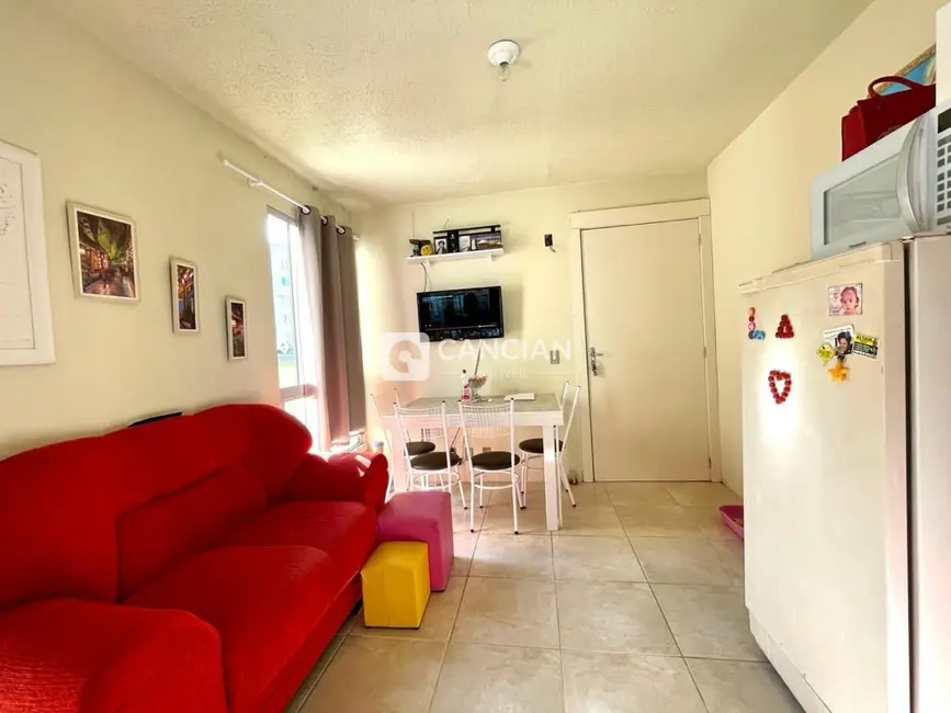 Foto 3 de Apartamento com 2 quartos à venda, 38m2 em Urlândia, Santa Maria - RS