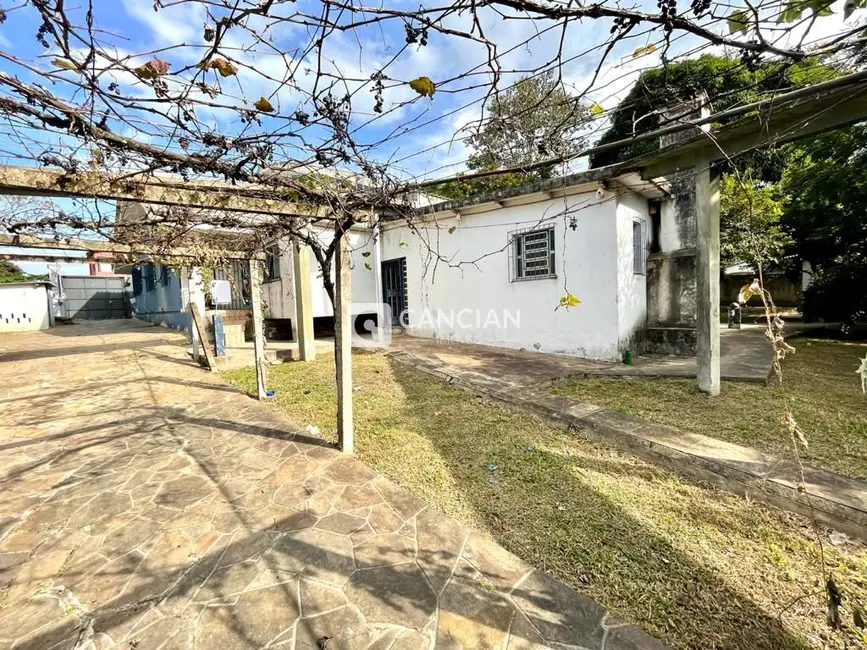 Foto 1 de Casa com 3 quartos à venda, 500m2 em Tomazetti, Santa Maria - RS