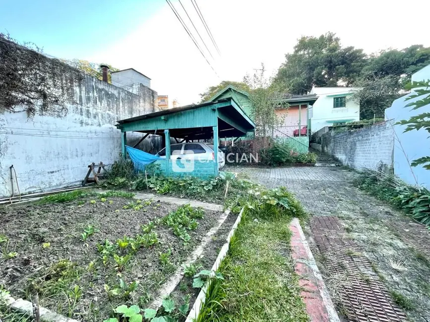 Foto 9 de Terreno / Lote à venda, 738m2 em Centro, Santa Maria - RS