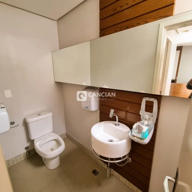 Sala Comercial com 5 quartos para alugar, 105m2 em Centro, Santa Maria - RS - imagem 3 Foto 3 de Sala Comercial com 5 quartos para alugar, 105m2 em Centro, Santa Maria - RS