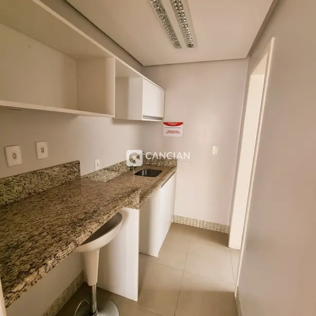 Sala Comercial com 5 quartos para alugar, 105m2 em Centro, Santa Maria - RS - imagem 4 Foto 4 de Sala Comercial com 5 quartos para alugar, 105m2 em Centro, Santa Maria - RS