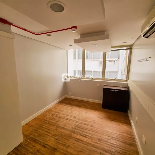 Sala Comercial com 5 quartos para alugar, 105m2 em Centro, Santa Maria - RS - imagem 8 Foto 8 de Sala Comercial com 5 quartos para alugar, 105m2 em Centro, Santa Maria - RS