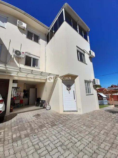 Foto 1 de Casa de Condomínio com 3 quartos à venda, 106m2 em Dom Antônio Reis, Santa Maria - RS