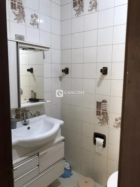 Casa com 4 quartos à venda, 203m2 em Camobi, Santa Maria - RS - imagem 6 Foto 6 de Casa com 4 quartos à venda, 203m2 em Camobi, Santa Maria - RS