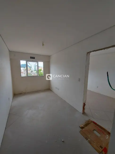 Foto 4 de Apartamento com 1 quarto à venda, 42m2 em Nossa Senhora do Rosário, Santa Maria - RS